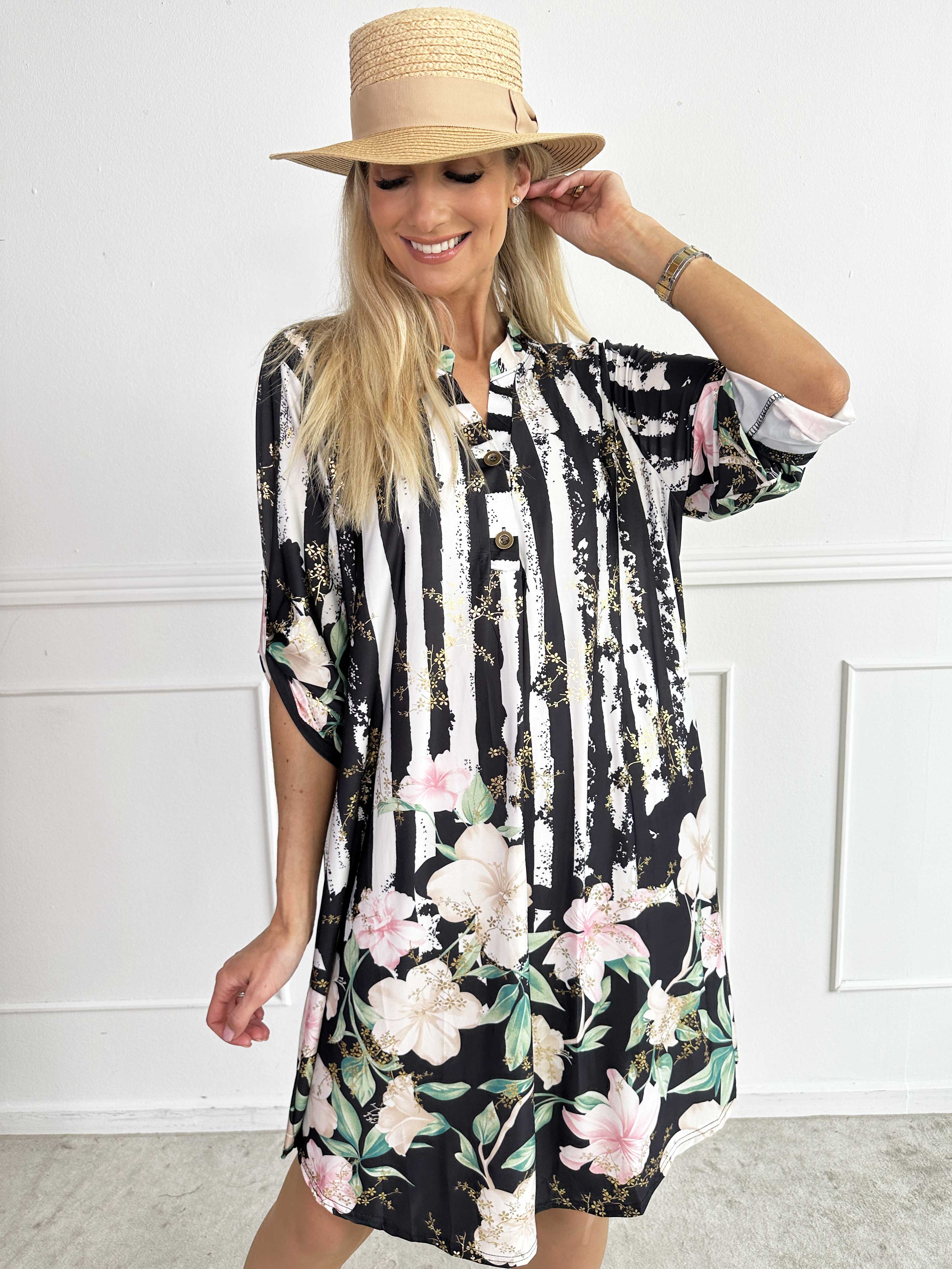 Ebba Floral Stripe Long - Elastisk blomstret kjole med guld detaljer